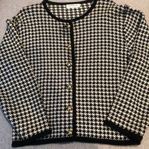 Ladies houndstooth button up Jacket Sweater
